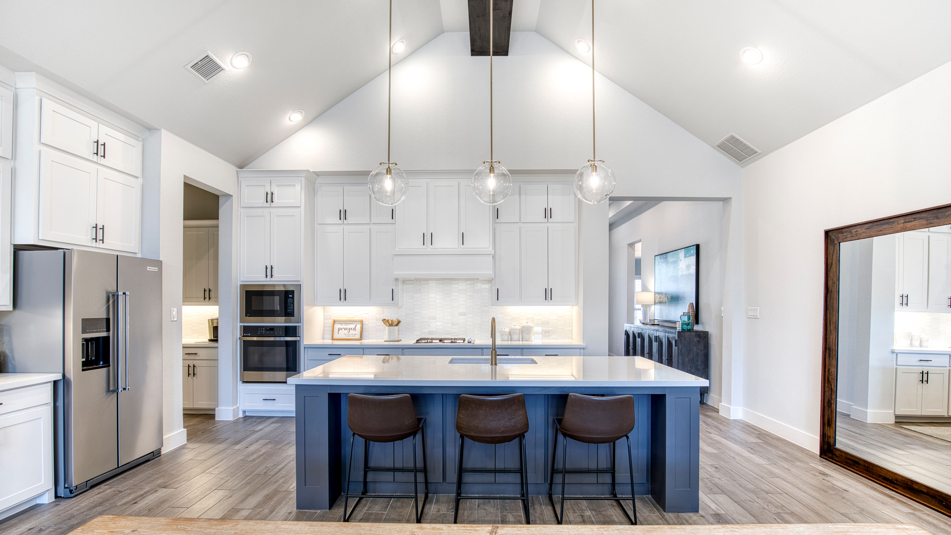 2708 Potomac Dr!